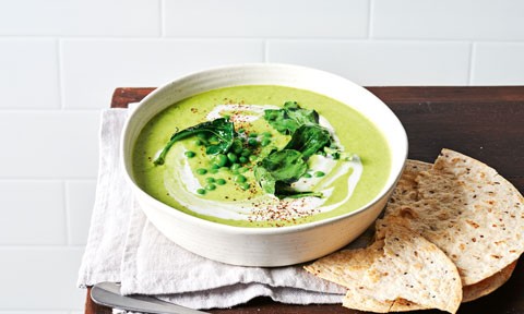 Broccoli and pea green curry soup