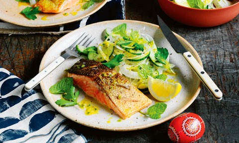 Crispy salmon with cucumber and fennel salad