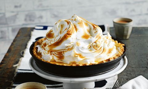 Sky-high lemon meringue pie