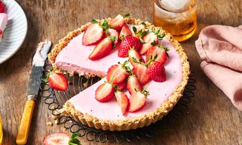 Healthy strawberry tart