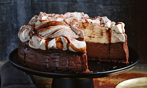 Chocolate cheesecake with warm mocha cream