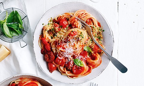Curtis Stone's Spaghetti with cherry tomatoes and pancetta