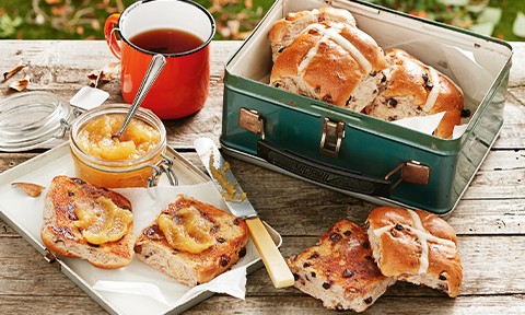 Spiced hot cross bun toasts with salted caramel apple butter