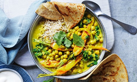 Chickpea, carrot and lemon curry with rice
