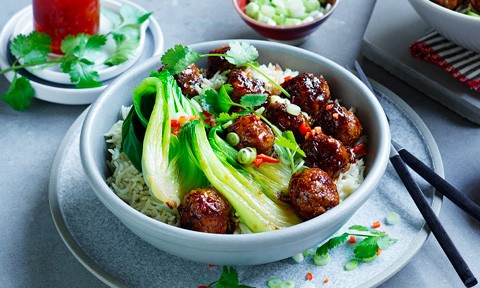 Asian-style meatballs with greens