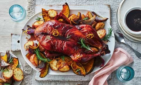 Roast duck with pomegranate and rum glaze 