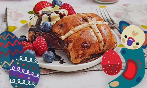 Hot cross buns with berries