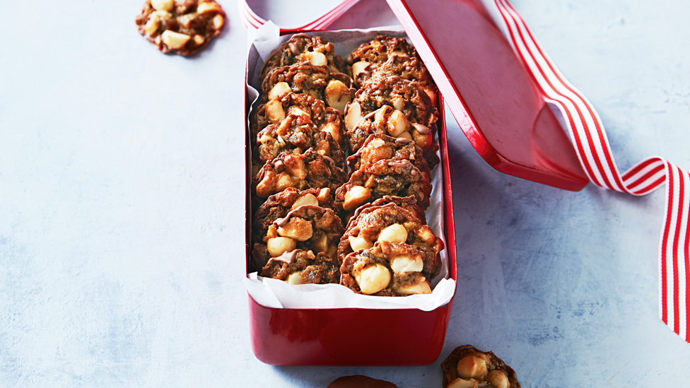 Macadamia florentines in a box