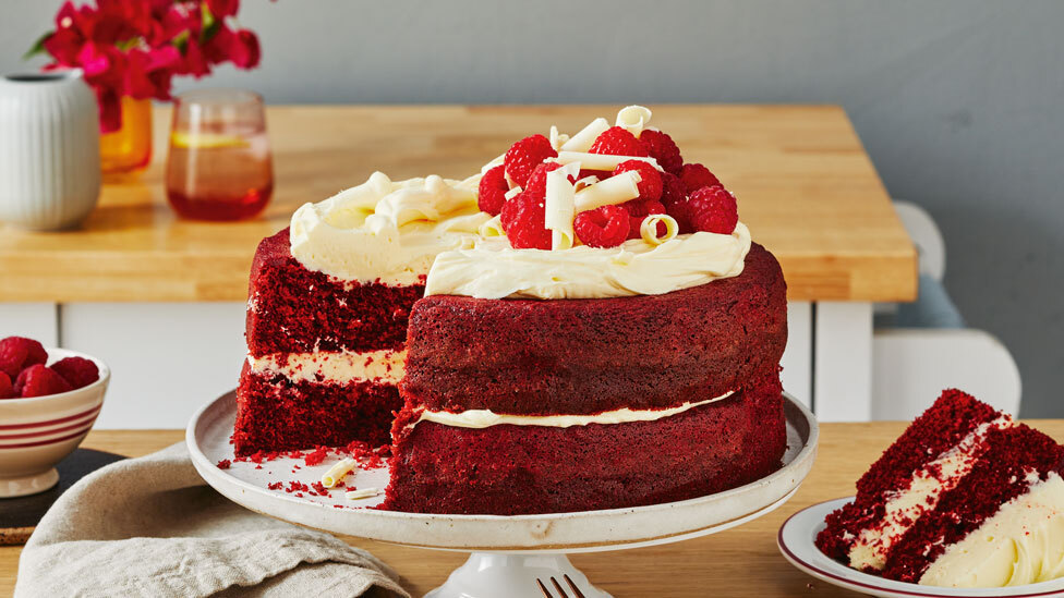 Coles deals cake tin