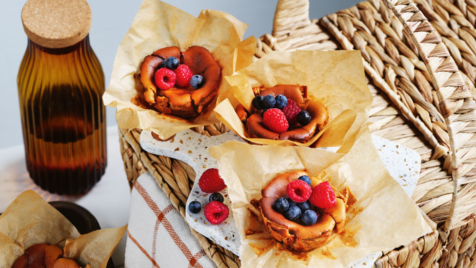 Dulce de leche mini basque cheesecakes