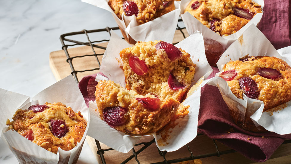 Grape and banan muffins