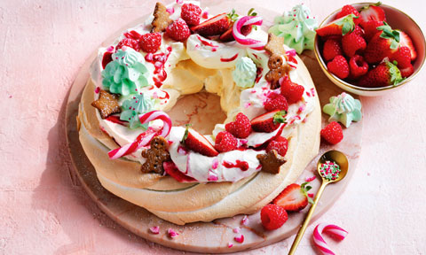 Christmas pavlova wreath