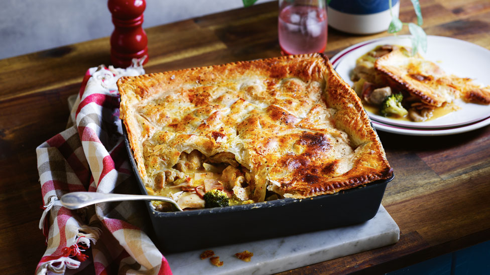 Chicken and ham pie