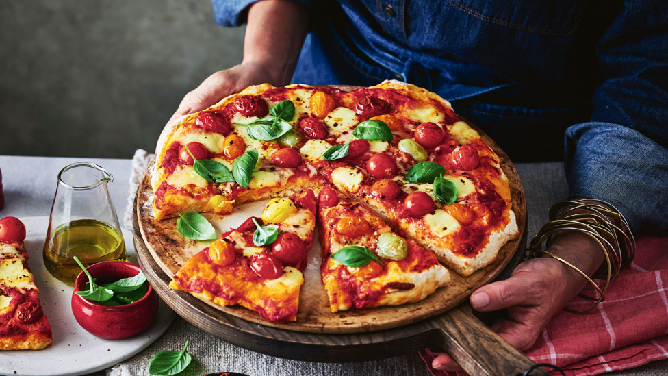 speedy caprese pizza