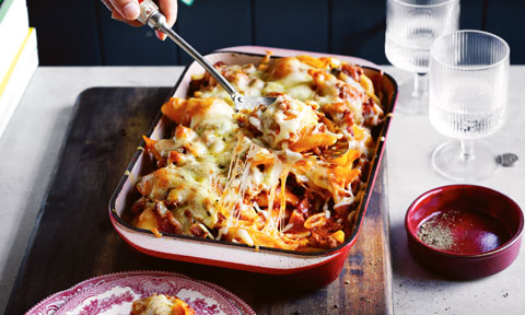 Bacon burger pasta bake