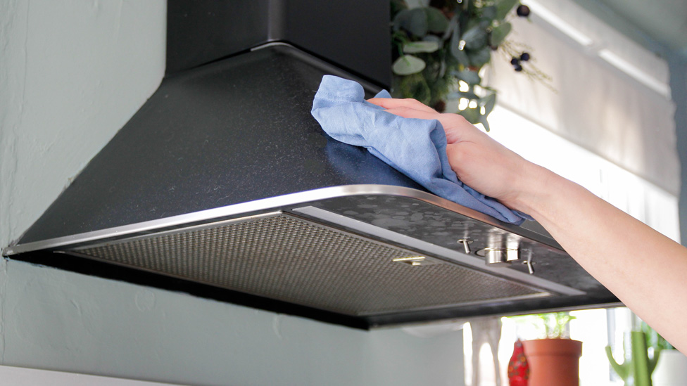 How to Clean Kitchen Exhaust Filters: Easy Steps for Sparkling Results