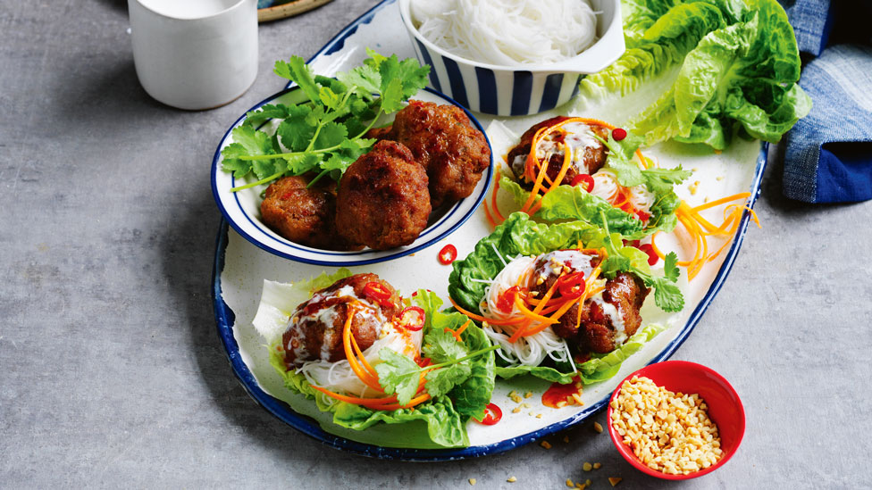 Curry rissole lettuce cups