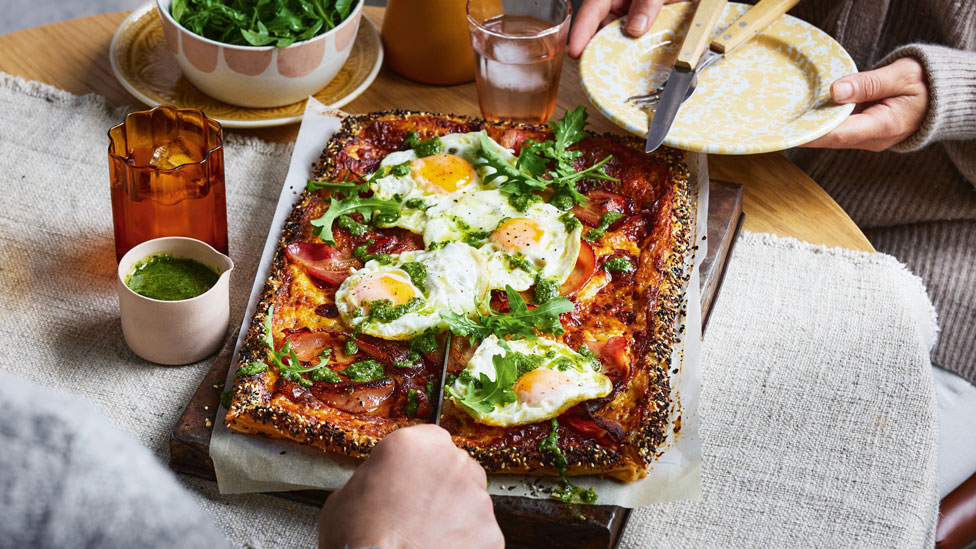 Egg and bacon tart