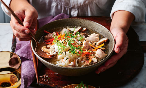 Japanese-style rice and chicken soup