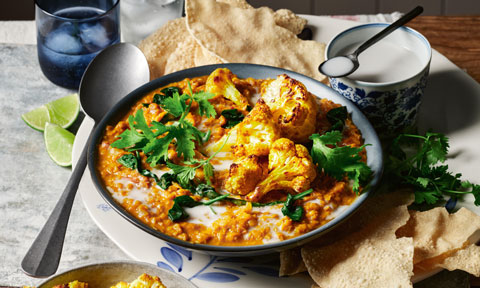 Red lentil dahl with spiced cauliflower