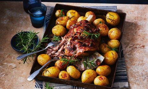 Slow-cooked lamb with 20 cloves of garlic