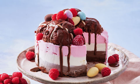 Neapolitan hot cross bun ice cream cake