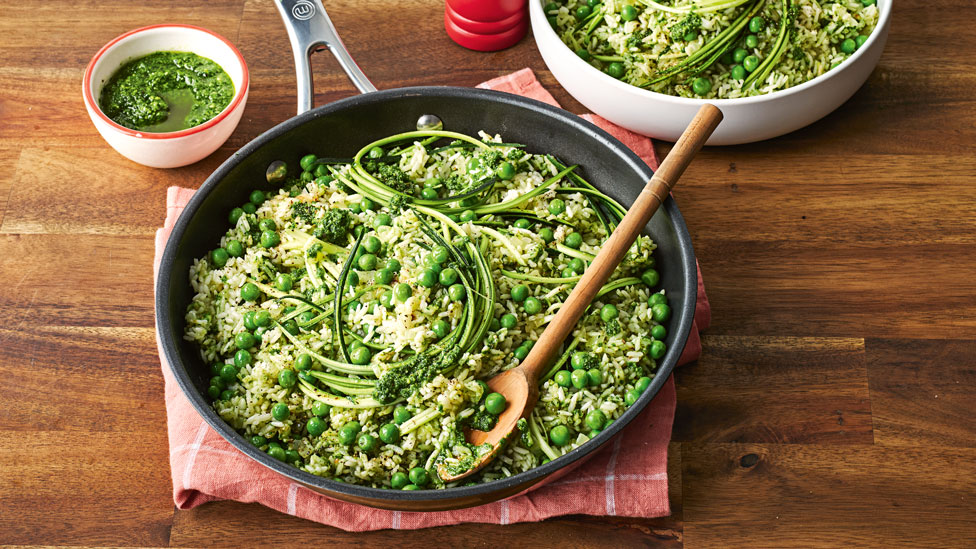 Pesto rice with peas