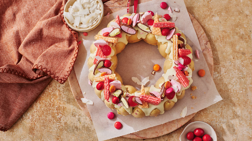 Caramilk rocky road wreath
