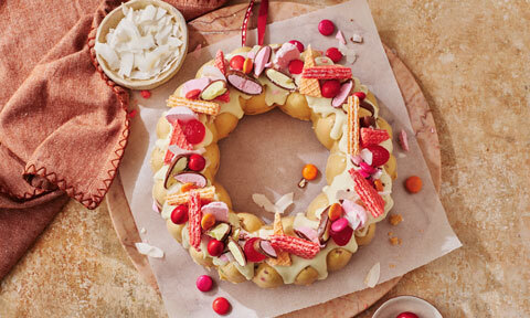 Caramilk rocky road wreath