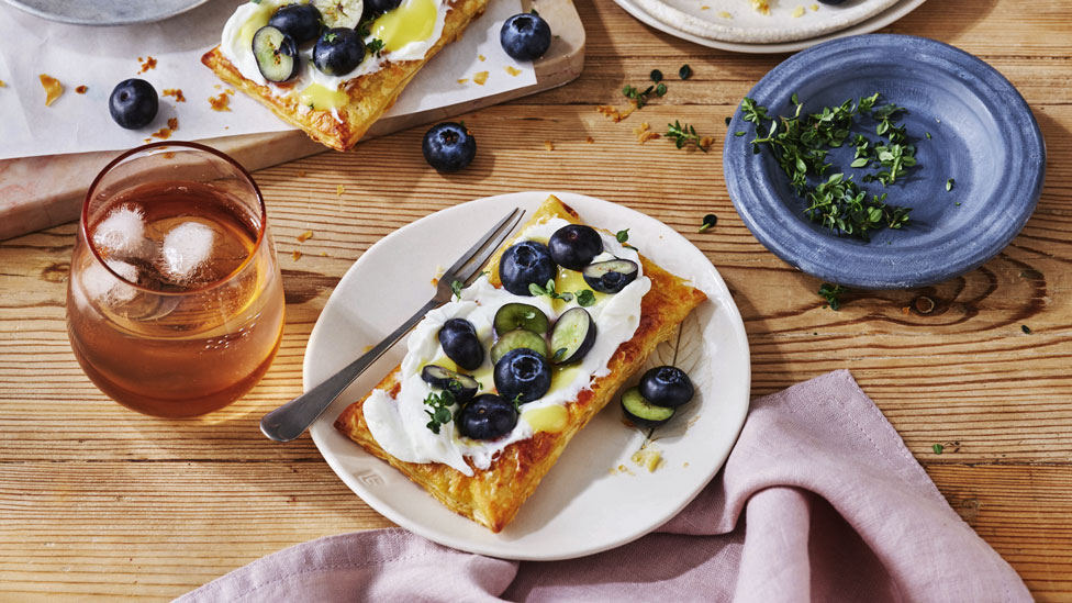 blueberry and lemon tarts