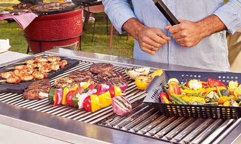 Cleaning barbecue