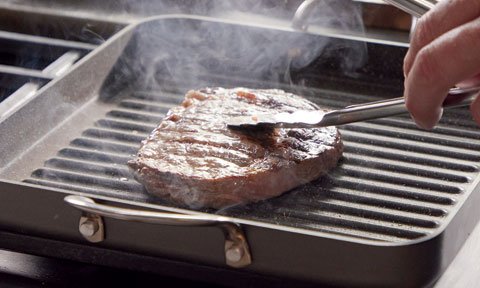 Grilling steak