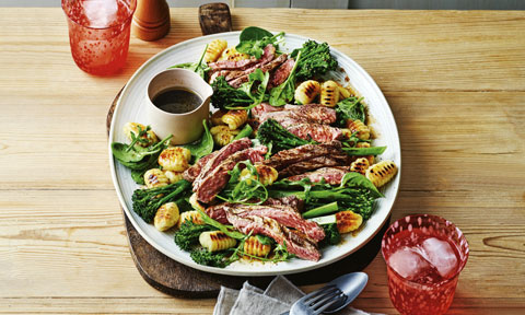 Steak and gnocchi salad 