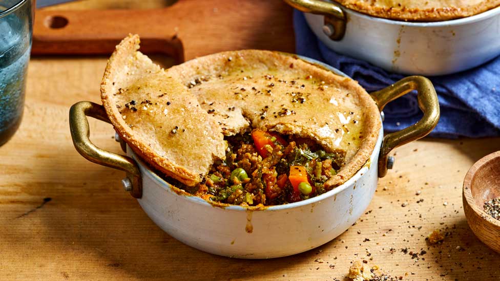 Healthy beef curry pie