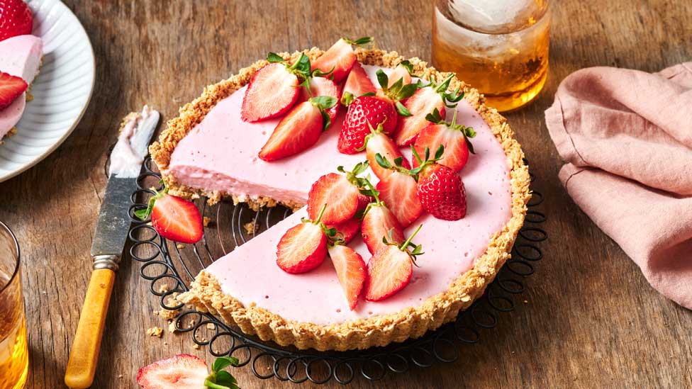 Healthy strawberry tart