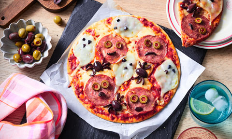 Halloween ghost pizza