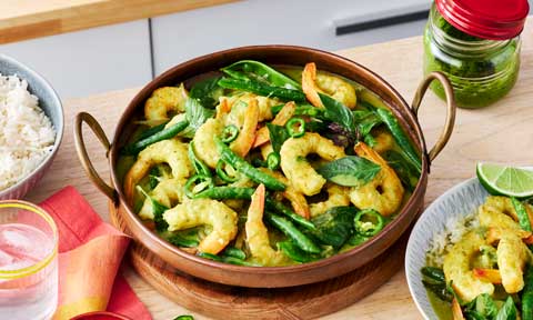 Creamy Thai-style green prawn curry