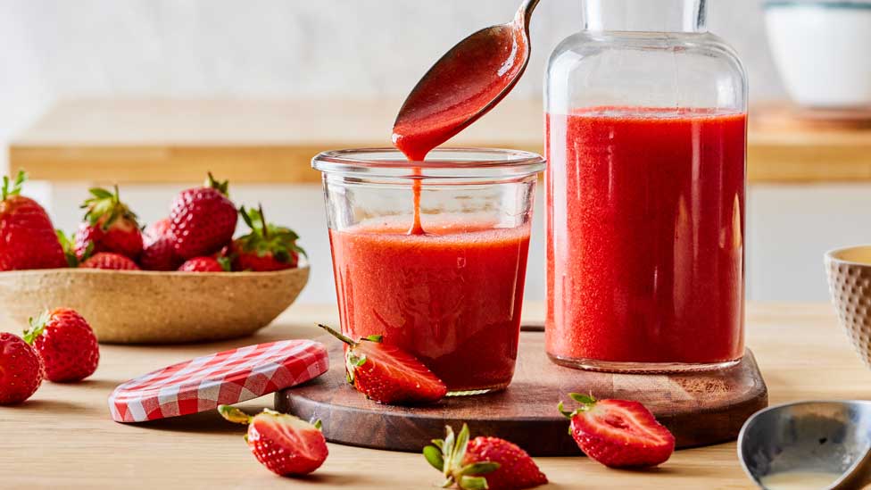 Strawberry coulis