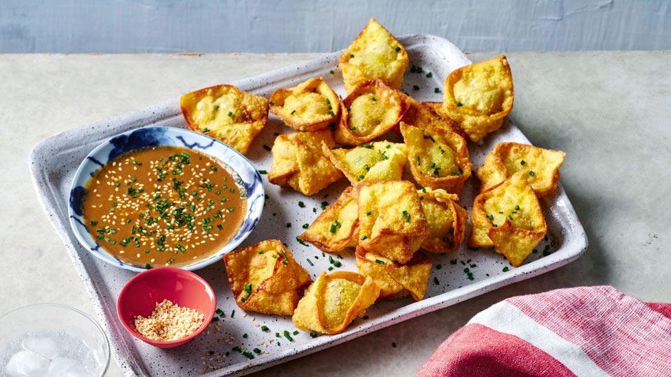 Fried pork and chive wontons