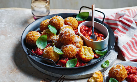 arancini with quick tomato sauce