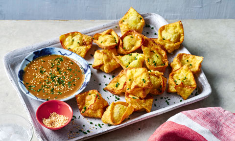 Fried pork and chive wontons