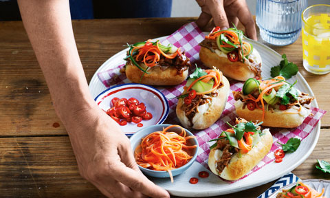 Pulled pork mini banh mi