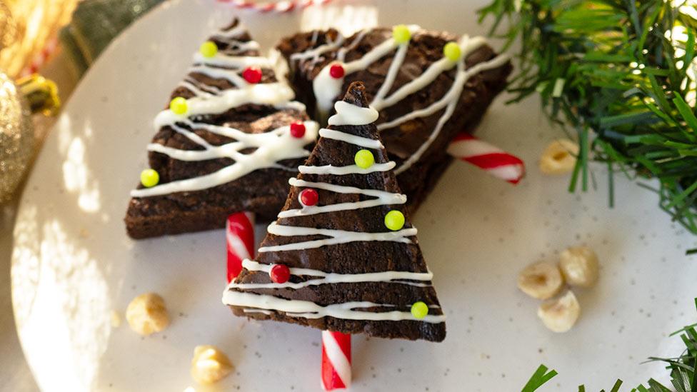 xmas tree shaped chocolate brownies