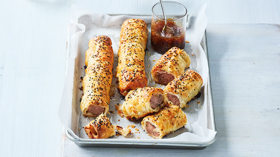 gourmet traveller pork and apple sausage rolls