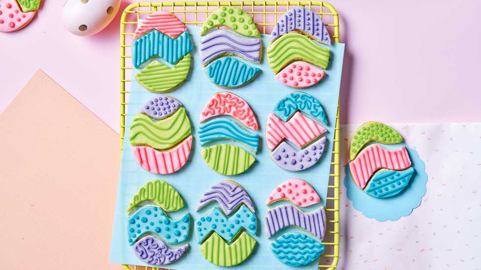 Jigsaw Easter egg cookies