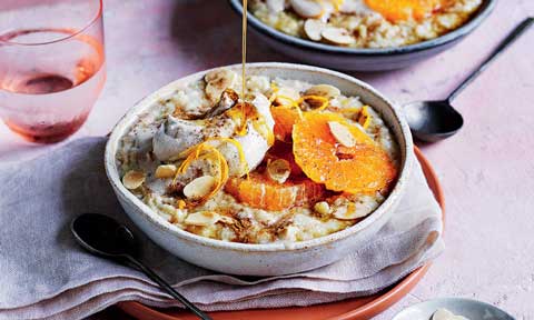 Cinnamon porridge with mandarin