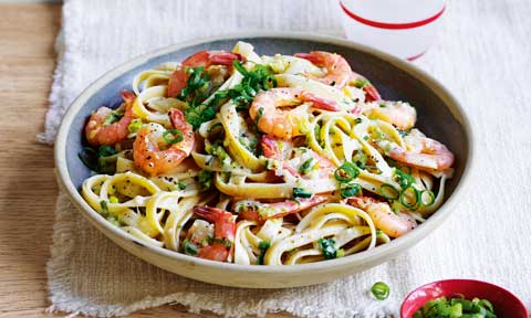 Fast garlic prawn fettuccine