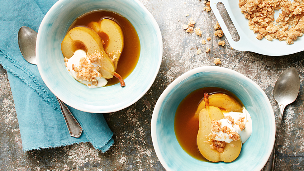Anzac biscuit pear crumble