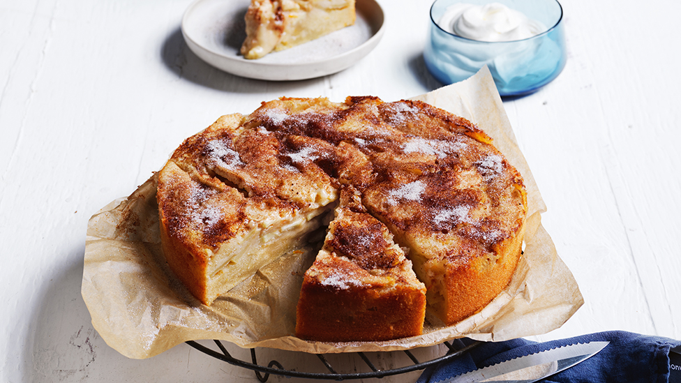 Bramley apple cake recipe for Christmas from Bord Bia