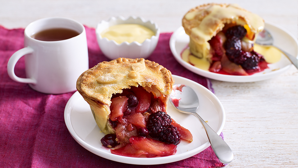 Apple and mixed berry pies